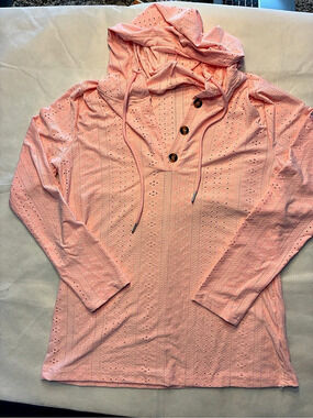 Women’s Pink Hooded Eyelet Tunic Size Medium NWOT